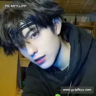 裴允盼